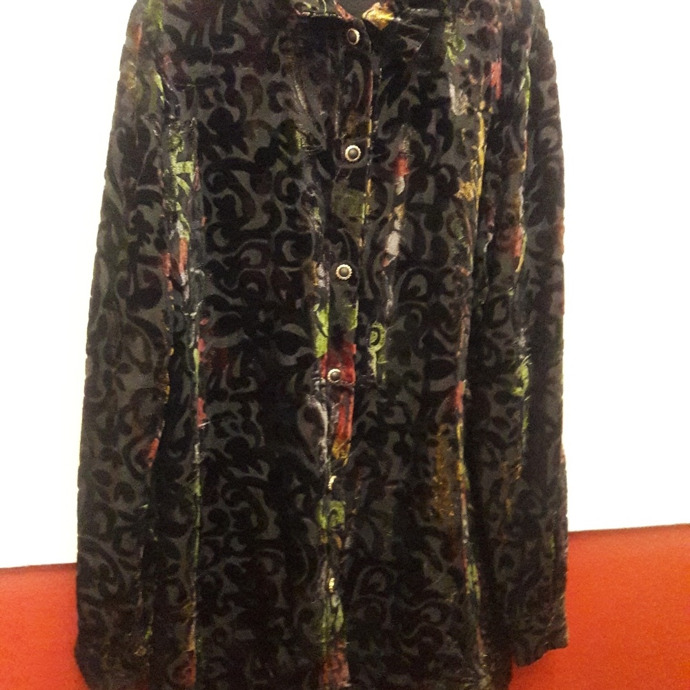 velvet patterned tunic black with highlight colors